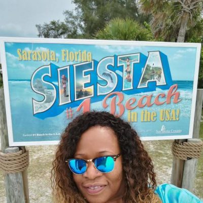 This is one of my customer that heard me on Raga show who flew all the way from England to check out Sarasota and purchase her land.  CONGRATS.